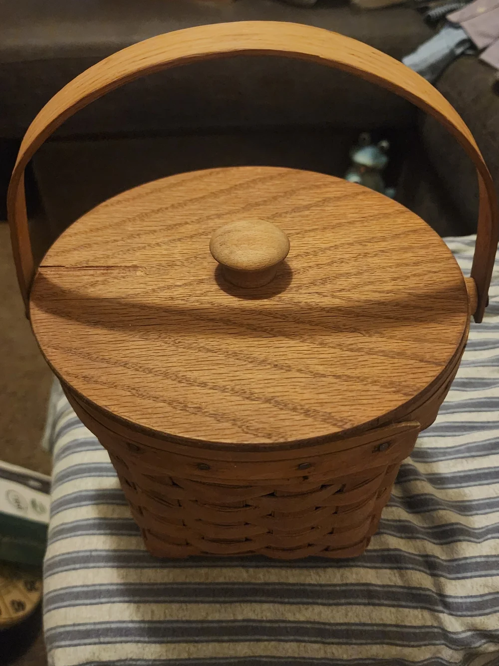 Longaberger Natural Brown Woven Lidded Basket with Handle